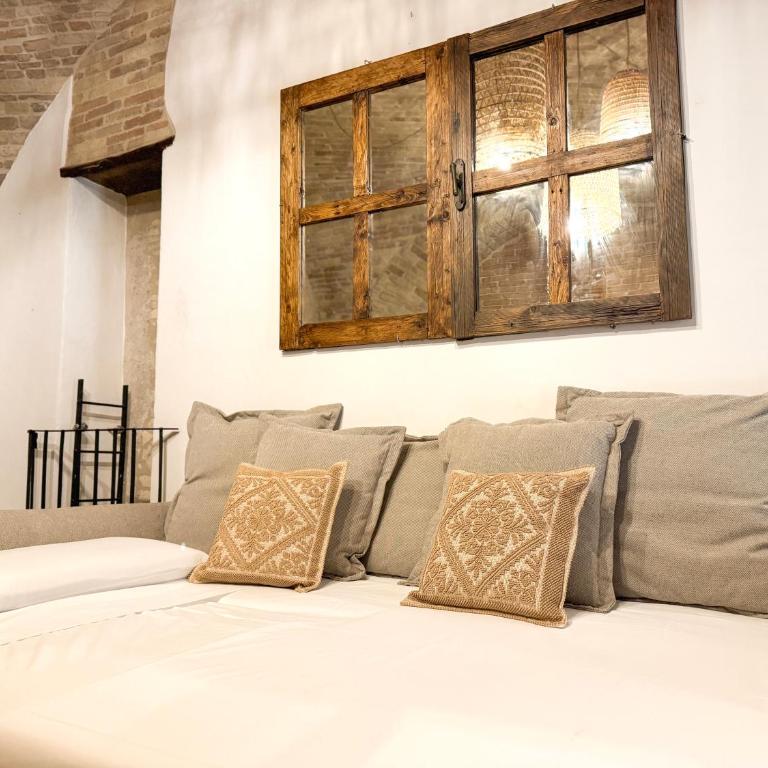 Kalma Arched Loft - Unique Brick Vault in City Heart - One-Bedroom Apartment - 7