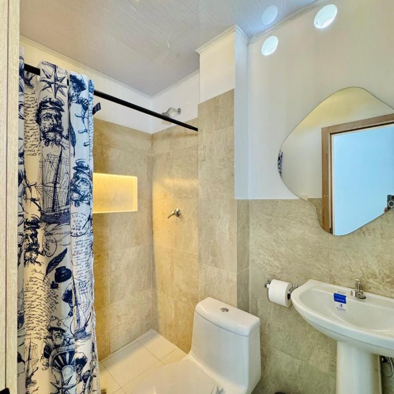 Departamento de lujo y acogedor - Three-Bedroom Apartment - 7