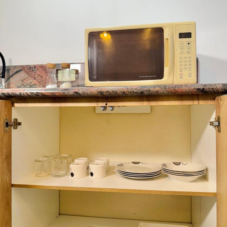 Departamento de lujo y acogedor - Three-Bedroom Apartment - 10