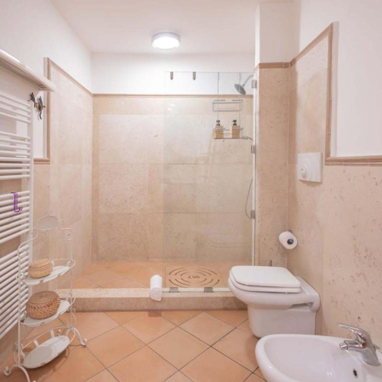 Lydian Suite - Two-Bedroom House - 9