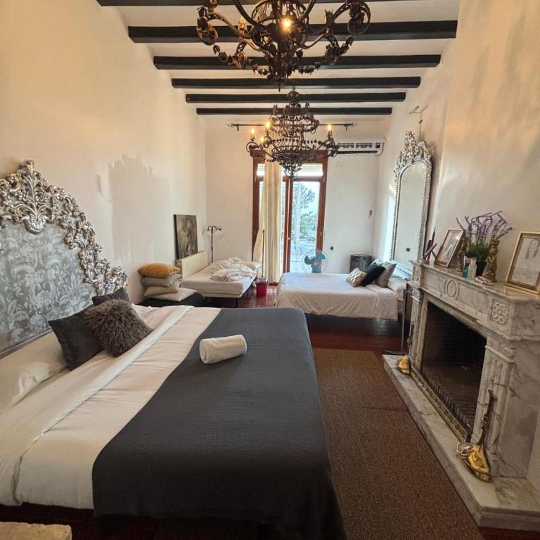 Spirit of Queen experience - Family Room with Private Bathroom - 4