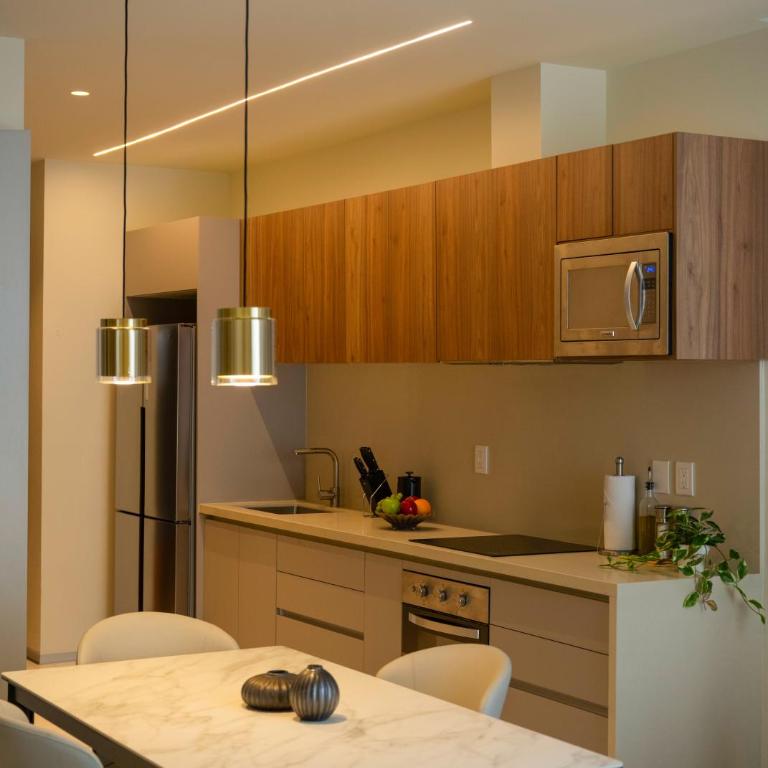 Poe 227 By Ömora - Two-Bedroom Apartment - 2