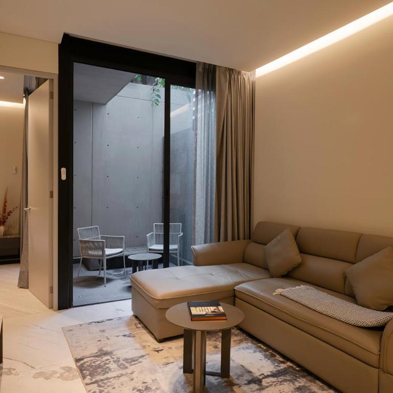 Poe 227 By Ömora - One-Bedroom Apartment - 1