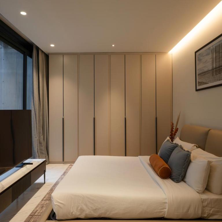 Poe 227 By Ömora - Three-Bedroom Apartment - 4