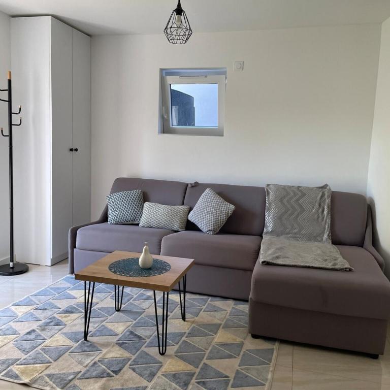 Charment 2 Pièces tout équipé Proche Centre Ville - Appartement 2 Chambres - 7