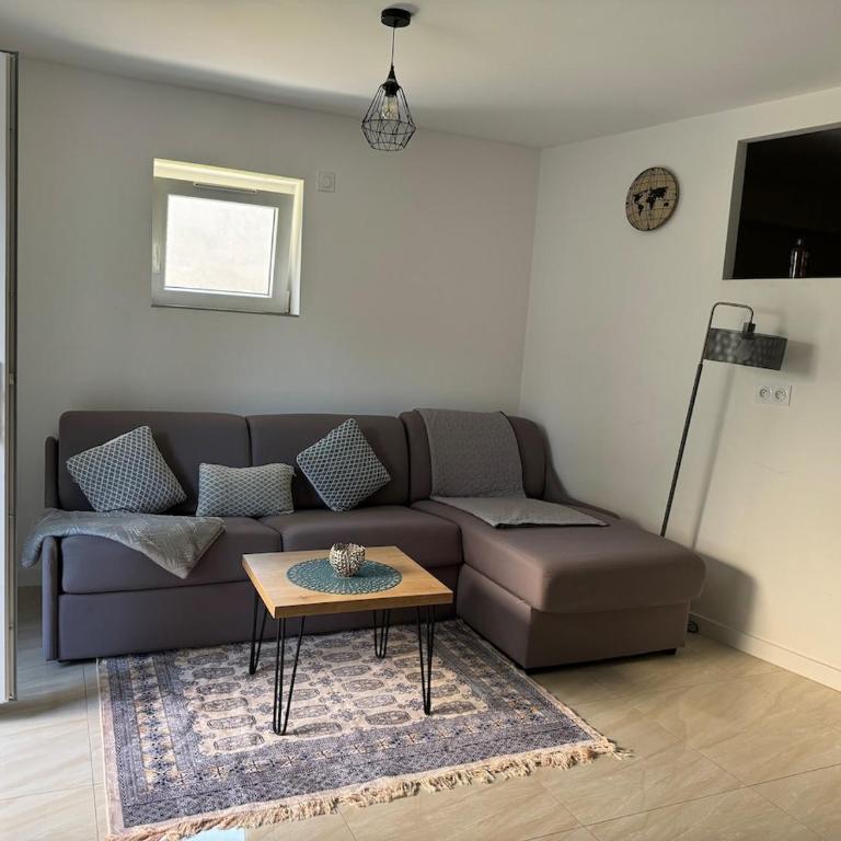 Charment 2 Pièces tout équipé Proche Centre Ville - Appartement 2 Chambres - 21