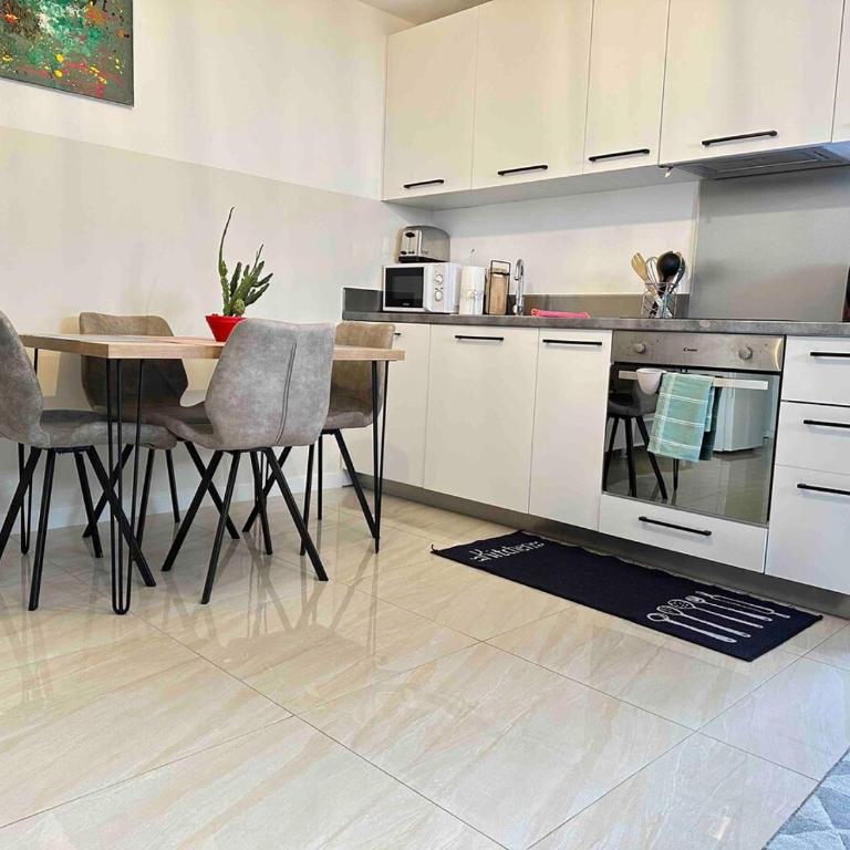 Charment 2 Pièces tout équipé Proche Centre Ville - Appartement 2 Chambres - 28