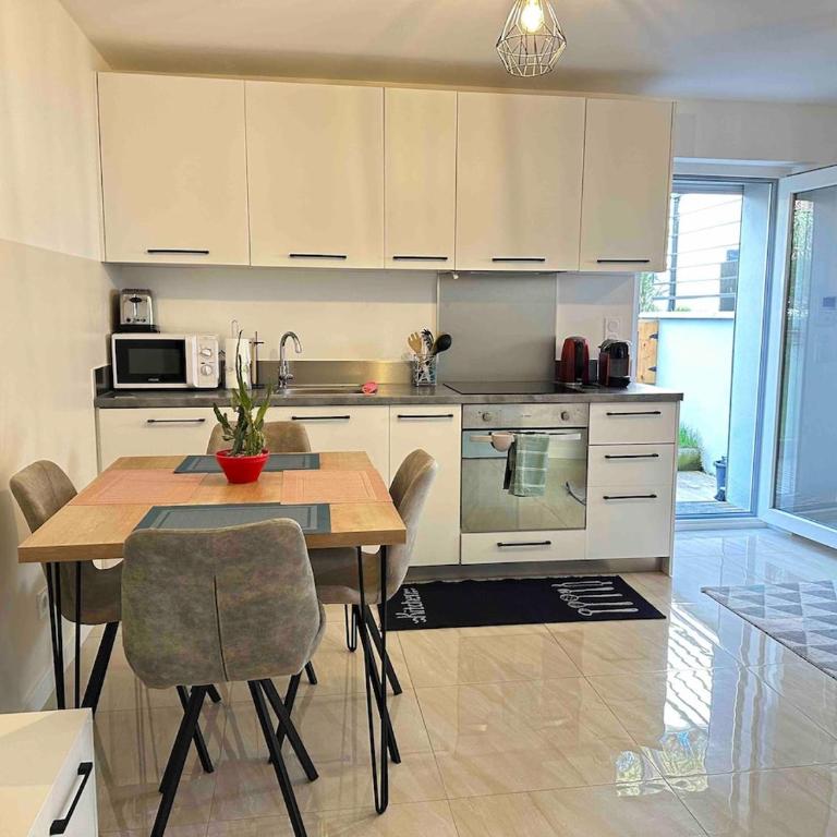 Charment 2 Pièces tout équipé Proche Centre Ville - Appartement 2 Chambres - 33