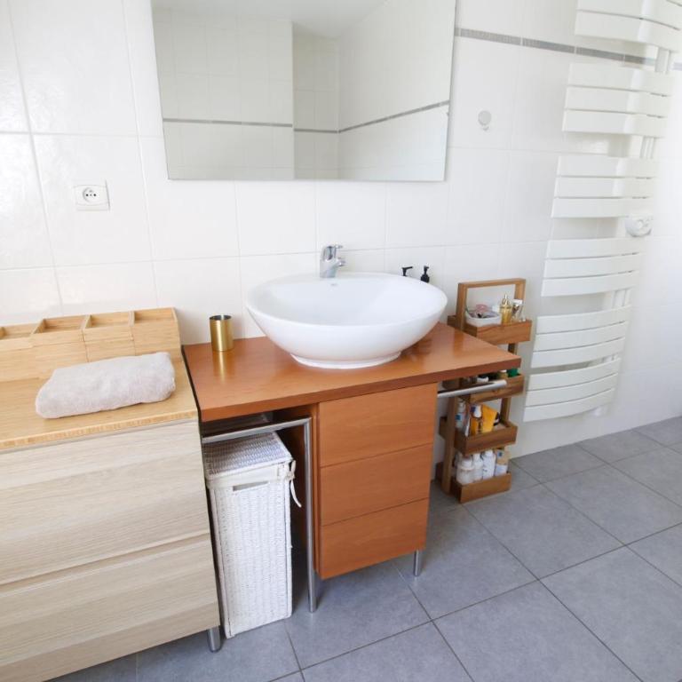 Appartement Triangle d'Or - One-Bedroom Apartment - 9