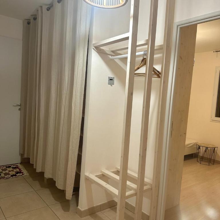 Nice and cosy appartement with air in Annecy - Three-Bedroom Apartment - 3