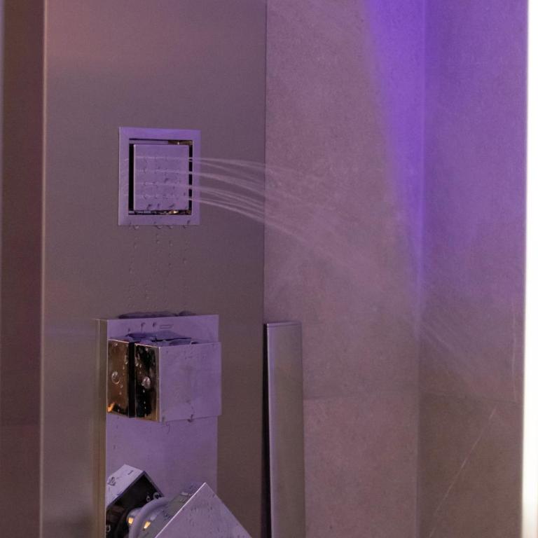 ELIOS LIVING - Parcheggio Privato, Vicino al centro, 200m dal Mare - Appartamento Superior con 1 Camera da Letto e Balcone - 42