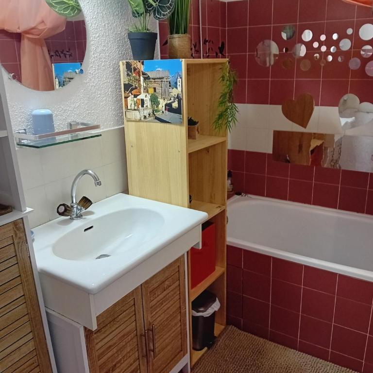 Joli studio confortable et tout équipé au pied du col d'Izoard - Appartement 2 Chambres - 20