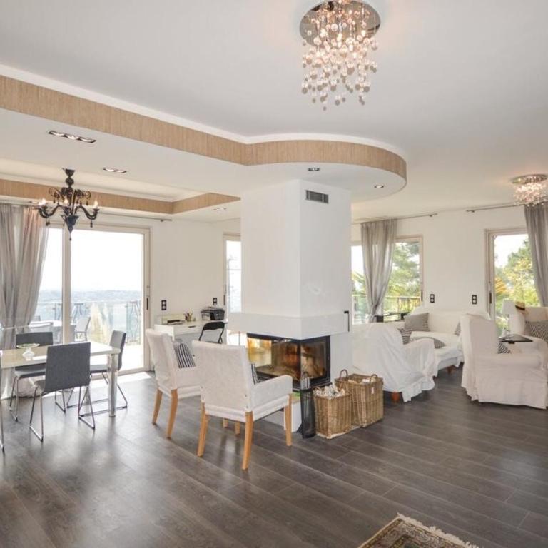 Exceptional Villa with Sea View, Pool & Privacy - Villa - 3