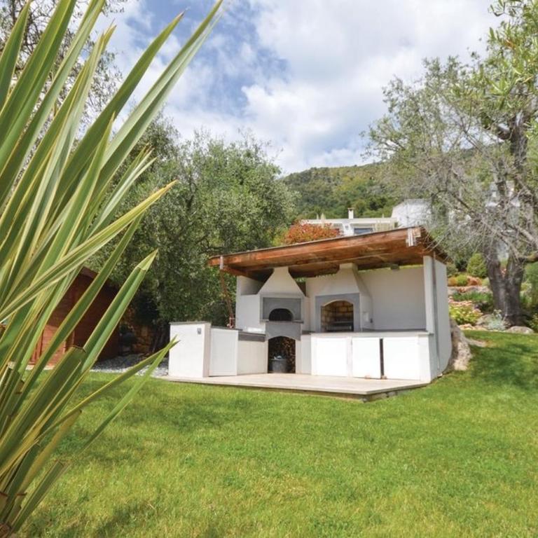 Exceptional Villa with Sea View, Pool & Privacy - Villa - 20