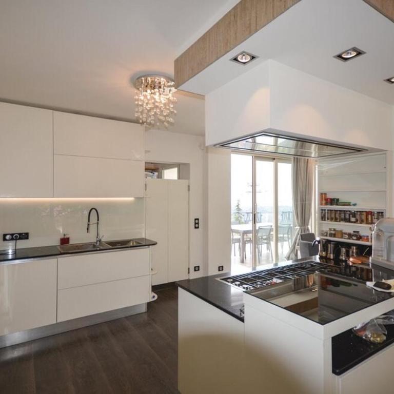 Exceptional Villa with Sea View, Pool & Privacy - Villa - 28