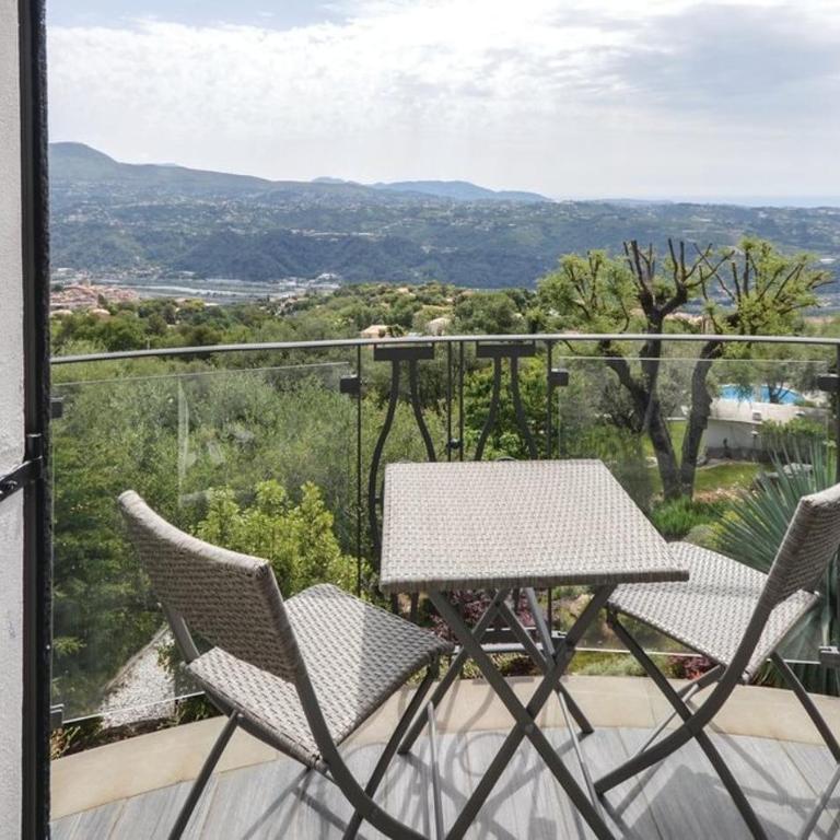 Exceptional Villa with Sea View, Pool & Privacy - Villa - 47