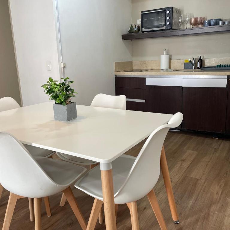 Loft Full Amenities en Retiro - Estudio Deluxe con cama grande - 11