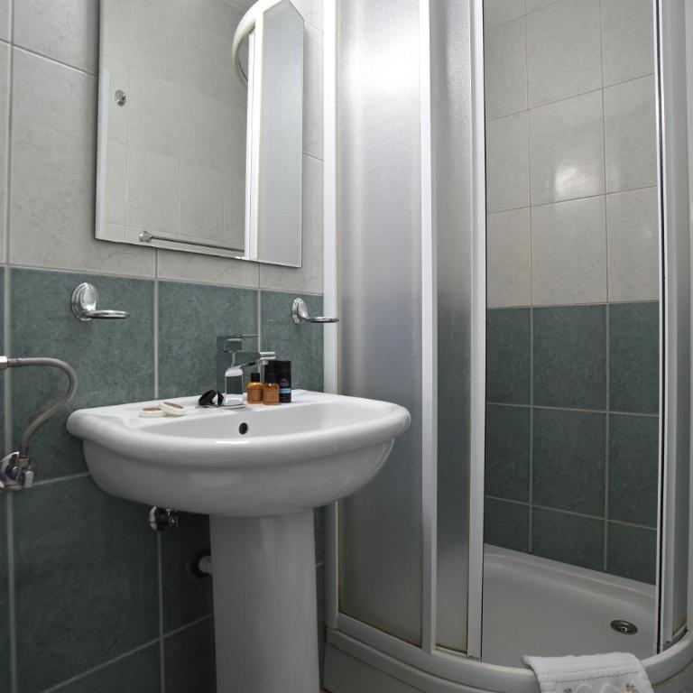 Apartmani Bojana - Standard Twin Room - 4