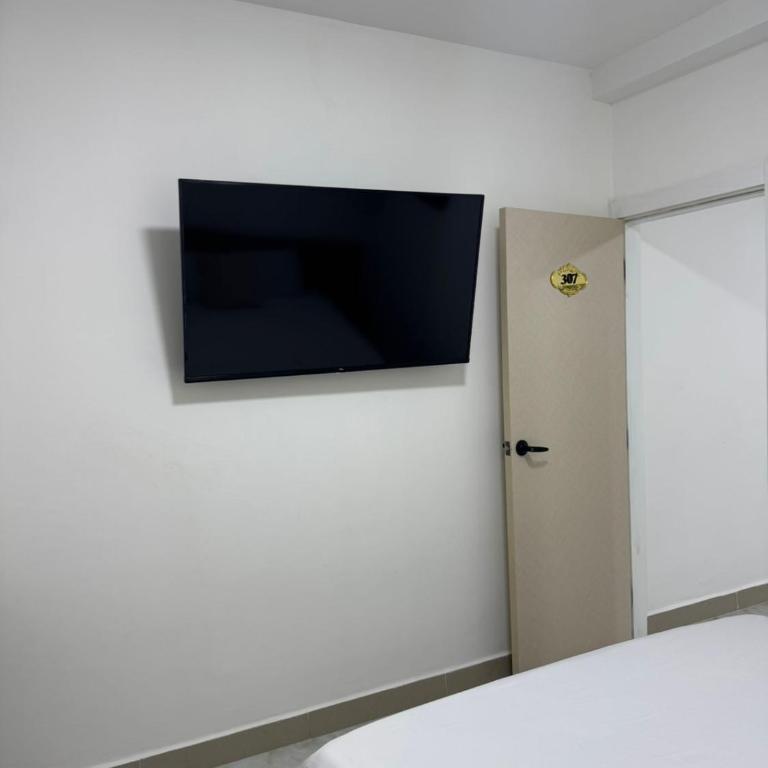 Hotel Boutique The Royalty - Habitación Estándar - 1 cama grande - 5