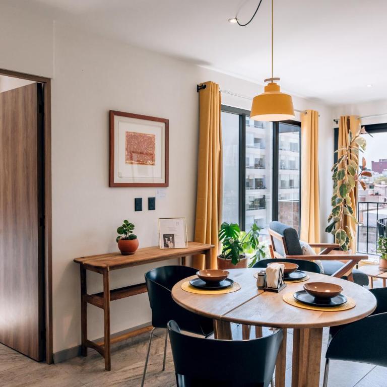 Tanat Art Apartments - Deluxe One-Bedroom Apartment with City View - 5
