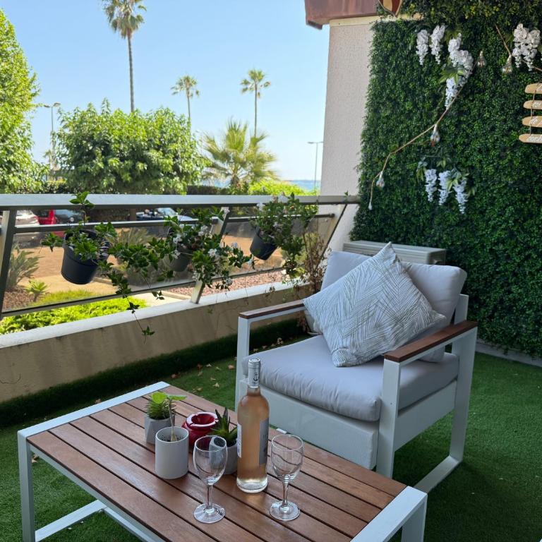 Beach Studio in Golfe-Juan near Cannes and Antibes - Appartement - Vue sur Mer - 20