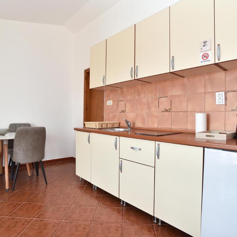 Apartmani Bojana - One-Bedroom Apartment - 5