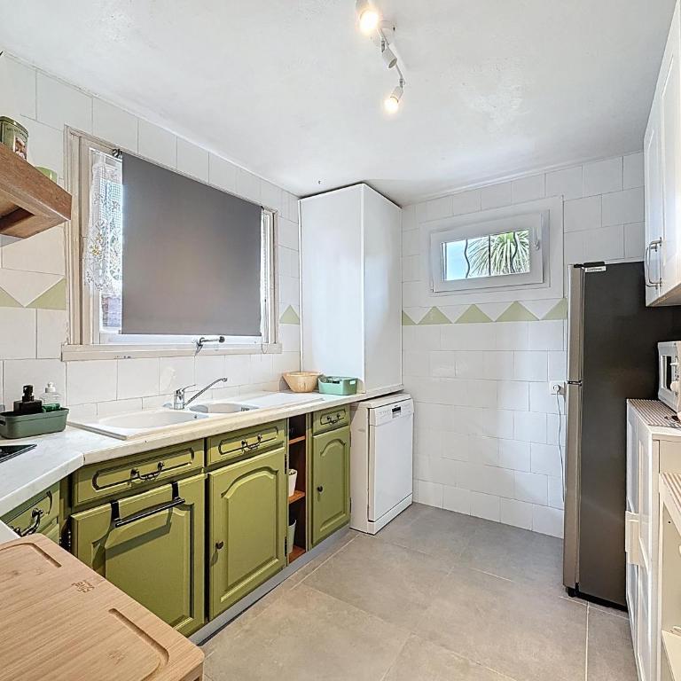 Maison avec jardin privatif à 3KM des plages - Two-Bedroom House - 8