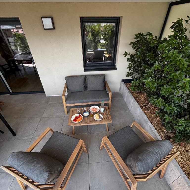 Panorama Mont-Blanc - grande terrasse, linge de maison, wifi, parking privé, cuisine équipée - 2 personnes - Chambre Double - Vue sur Montagne - 4
