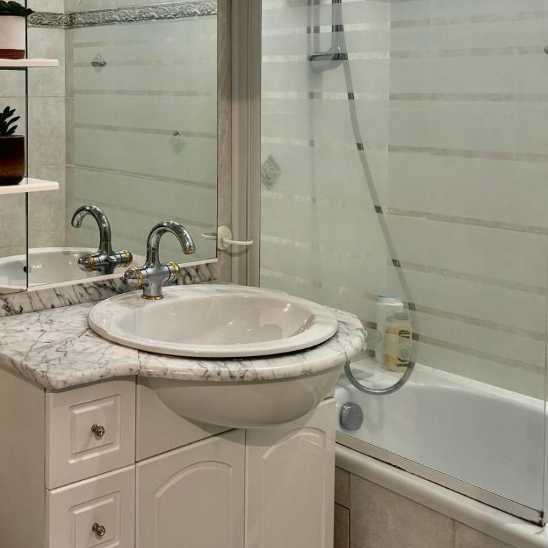 Charmant studio - AC - Piscine - Terrasse - Parking - Appartamento con 1 Camera da Letto - 5
