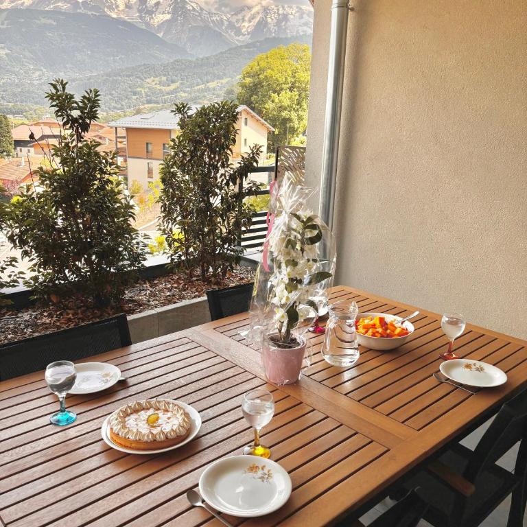 Panorama Mont-Blanc - grande terrasse, linge de maison, wifi, parking privé, cuisine équipée - 2 personnes - Chambre Double - Vue sur Montagne - 5
