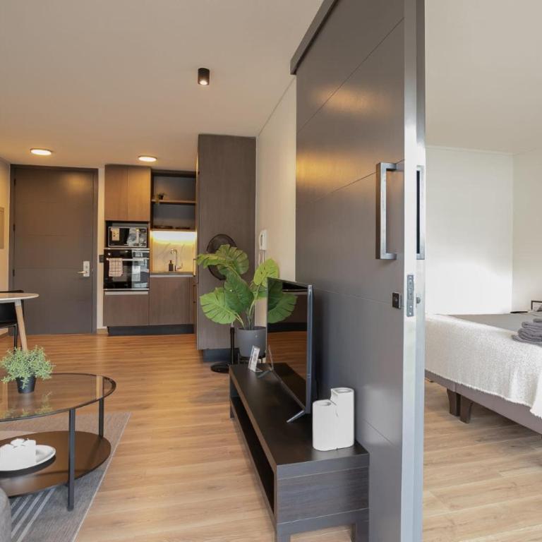 Modern 1BR steps from Escuela Militar - Apartment - 4