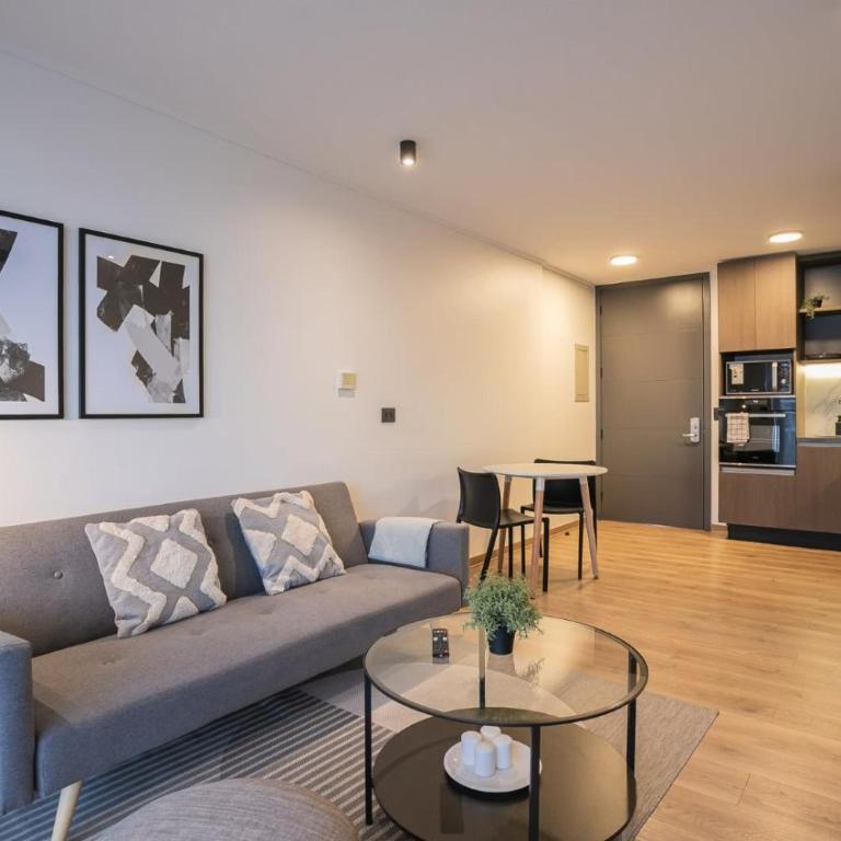 Modern 1BR steps from Escuela Militar - Apartment - 23