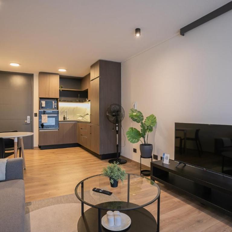 Modern 1BR steps from Escuela Militar - Apartment - 24
