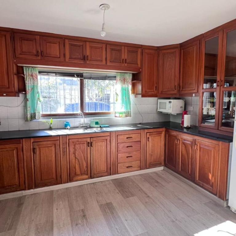Hermosa casa 2 dor zona norte a mts Rafael Nuñez - Casa con 1 dormitorio - 3