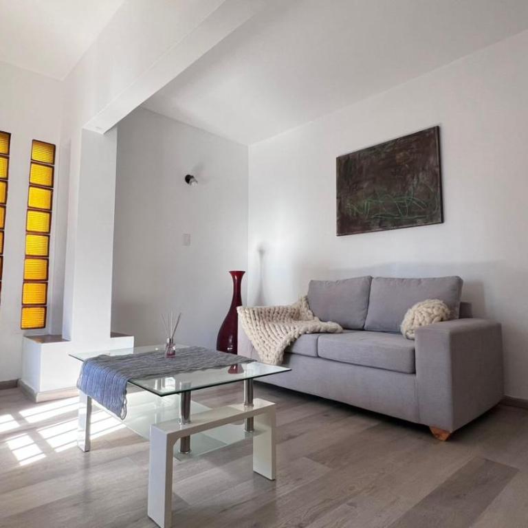 Hermosa casa 2 dor zona norte a mts Rafael Nuñez - Casa con 1 dormitorio - 20