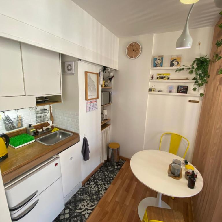 Estudio 905, seguridad 24hs, a 200 mts de Calle Florida y Galerías Pacífico - One-Bedroom Apartment - 15