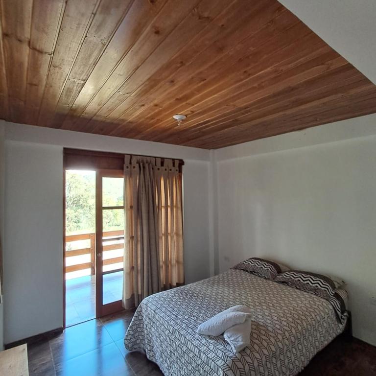 Bellavista Hospedaje Vista asombrosa - Triple Room with Mountain View - 5