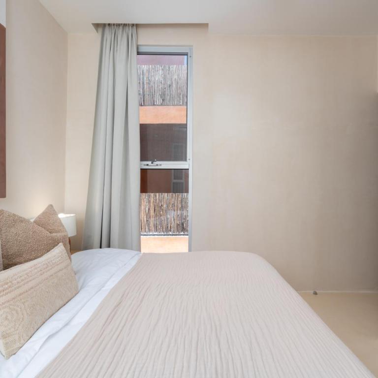 Kune - Three-Bedroom Apartment with Balcony - 35