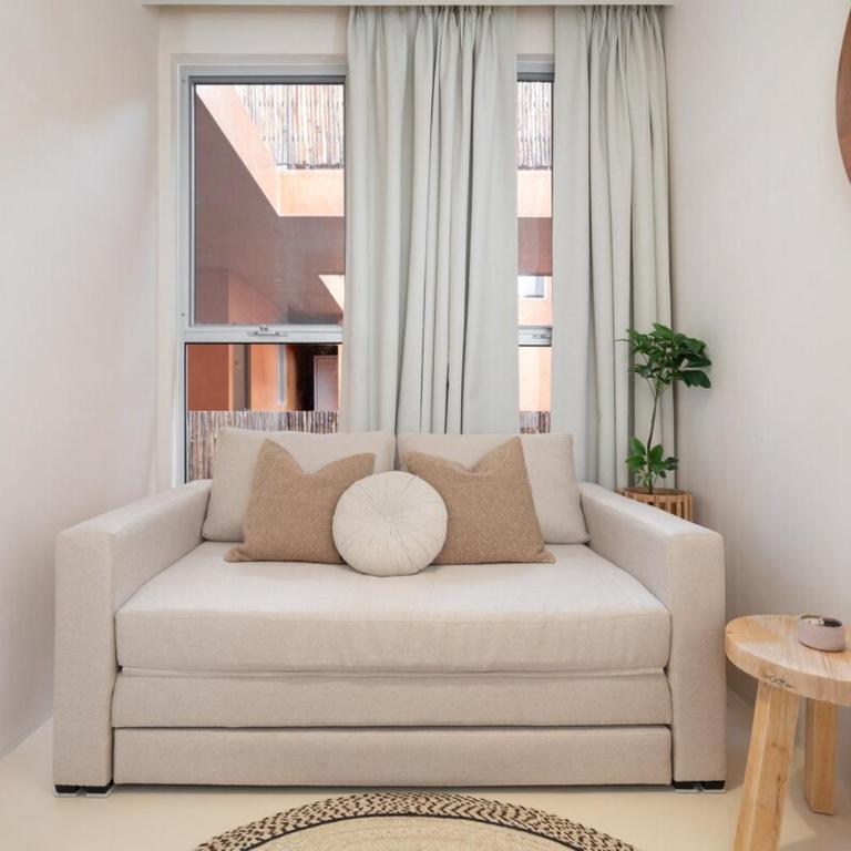 Kune - Three-Bedroom Apartment with Balcony - 55