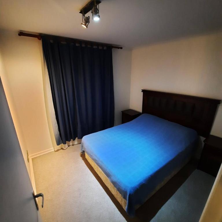 Steps to the Beach - Three-Bedroom Apartment - 8