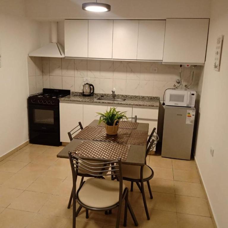 Alojamiento Guemes - Apartamento de 2 dormitorios - 11
