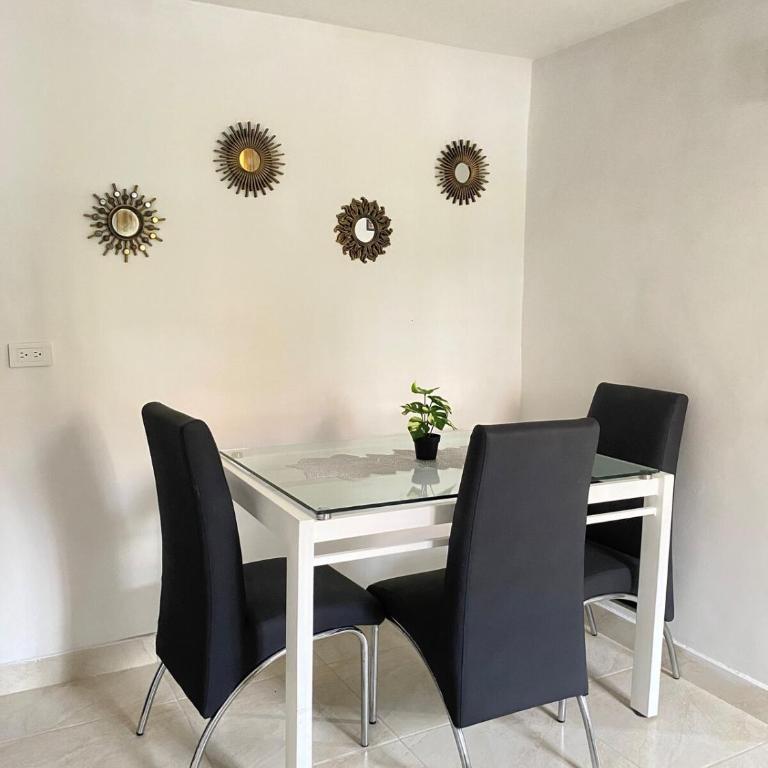 Acogedor apartamento cerca al tranvía 201 - Two-Bedroom Apartment - 23