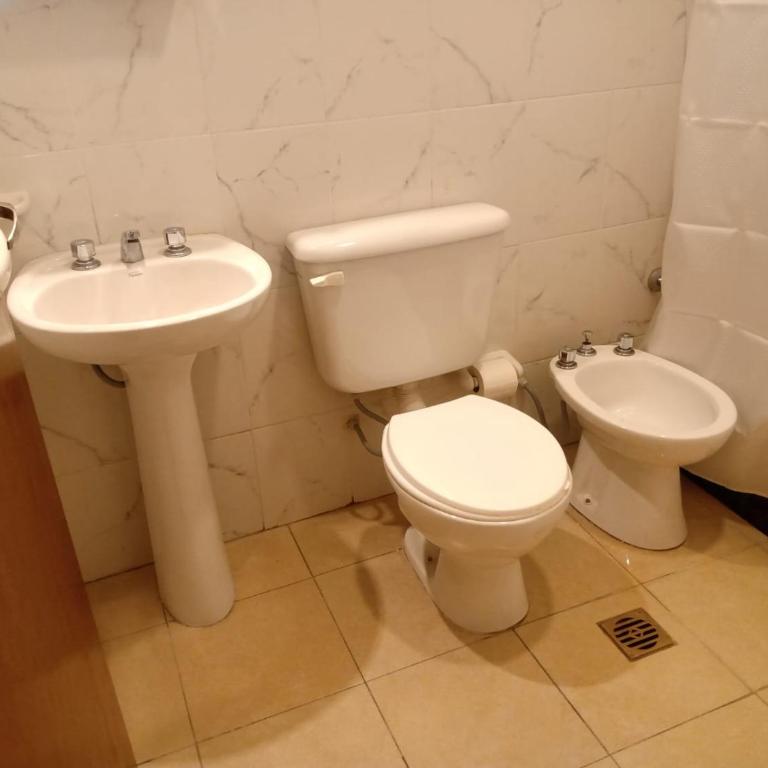 Alojamiento Guemes - Two-Bedroom Apartment - 13