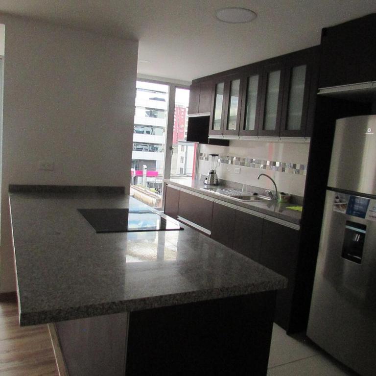 Beautiful suite, north center - One-Bedroom Apartment - 8