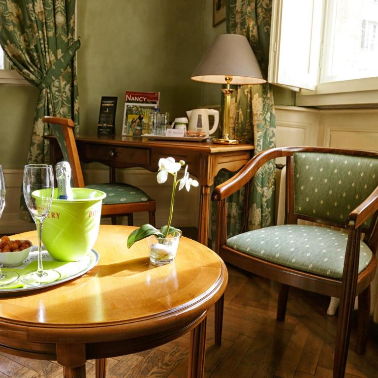Hotel D'haussonville - Chambre Double Supérieure Celadon - 3