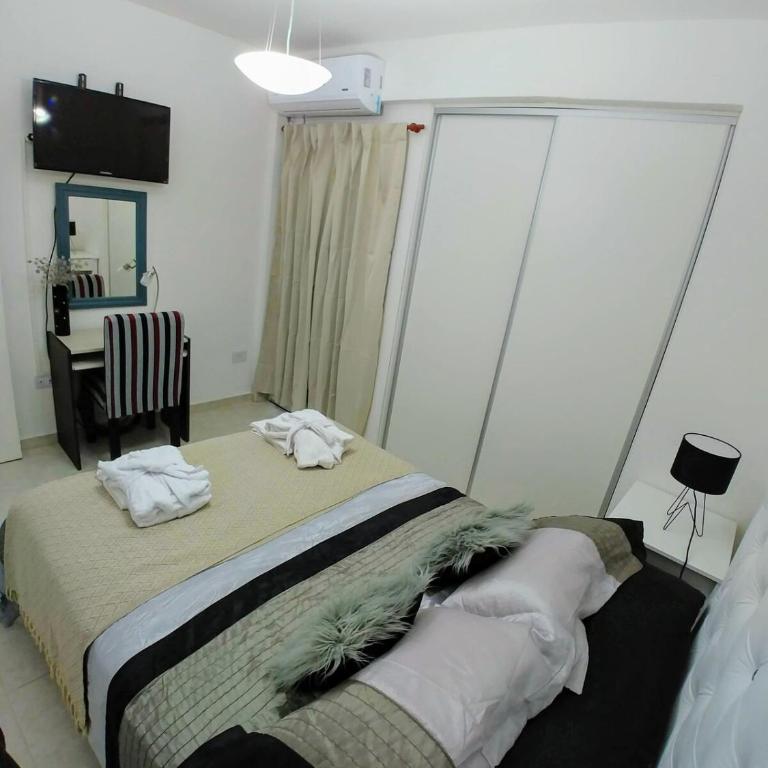 Beautiful One Bedroom Apartment with Garage - Apartamento de 1 dormitorio con vistas a la ciudad - 4