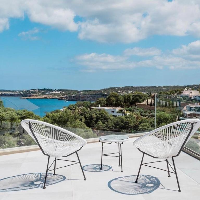 Villa with private beach - Villa - 7