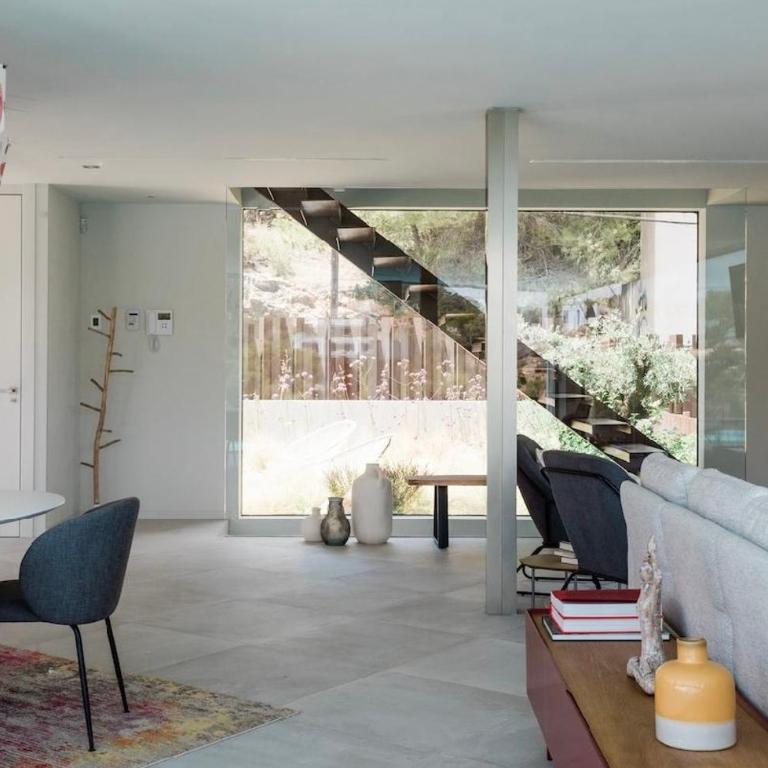 Villa with private beach - Villa - 22