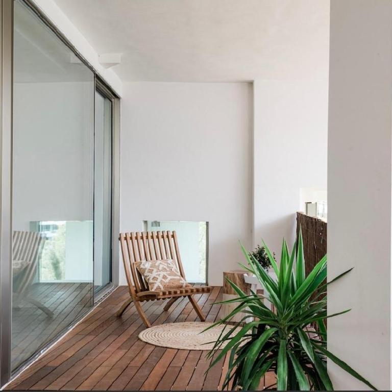 Villa with private beach - Villa - 26