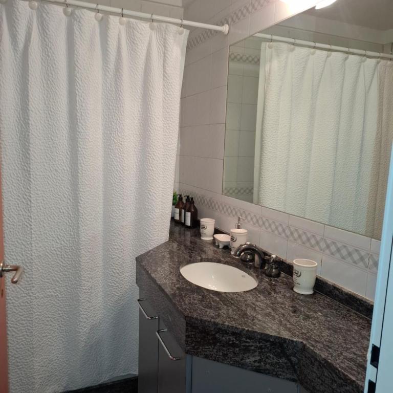 Azcuenaga - Recoleta con patio privado - One-Bedroom Apartment - 26